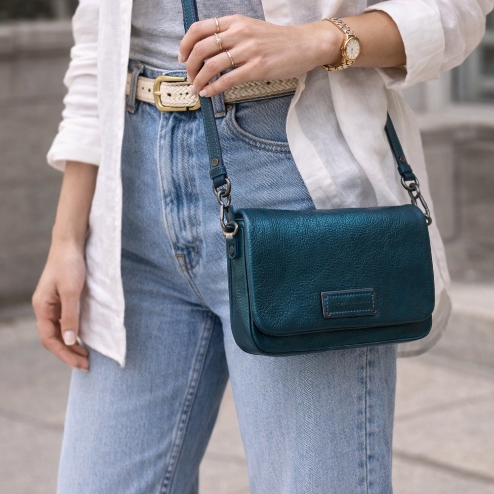 Marc by Marc Jacobs Blue Metallic Leather Crossbody Bag – Designer Chic Statemen